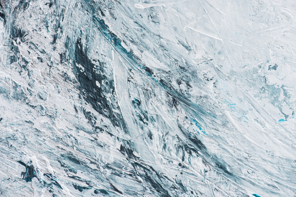 Primer plano de trazos de pincel azul claro y blanco de pintura al óleo
 - Foto, Imagen