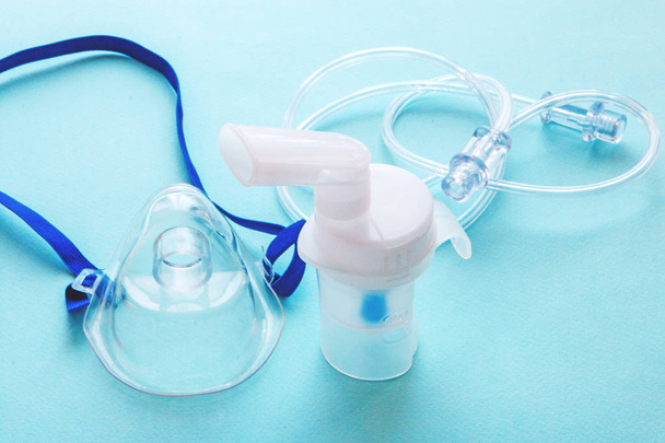 tube mask nebulizer and tubular transparent cable - Zdjęcie, obraz