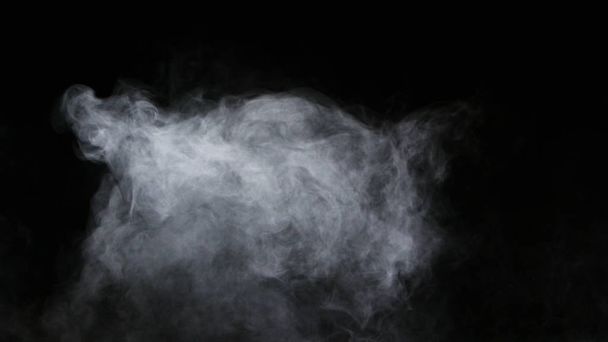 Superposición realista de nubes de humo de hielo seco niebla
 - Foto, imagen