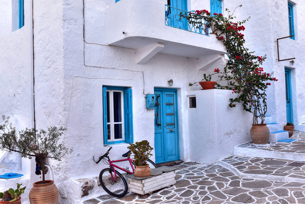 Il tradizionale villaggio di Plaka a Milos, Grecia
 - Foto, immagini