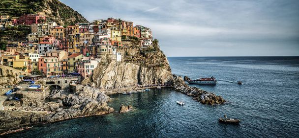 Манарола, Cinque Terre Coast of Italy
. - Фото, изображение