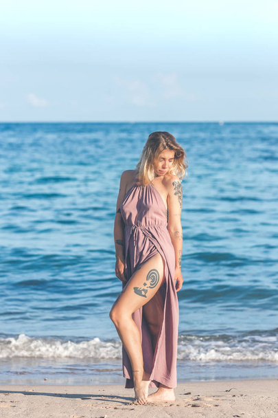 Sexy young woman posing on the tropical beach of Bali island, Indonesia. Asia. - Zdjęcie, obraz