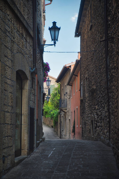 Calles de San Marino
 - Foto, Imagen