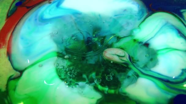 Hidas liike Makro Abstrakti kuvio Taiteellinen käsite öljyn pinnan liikkuva pinta neste pyörre maali roiskeiden Art Design
 - Materiaali, video