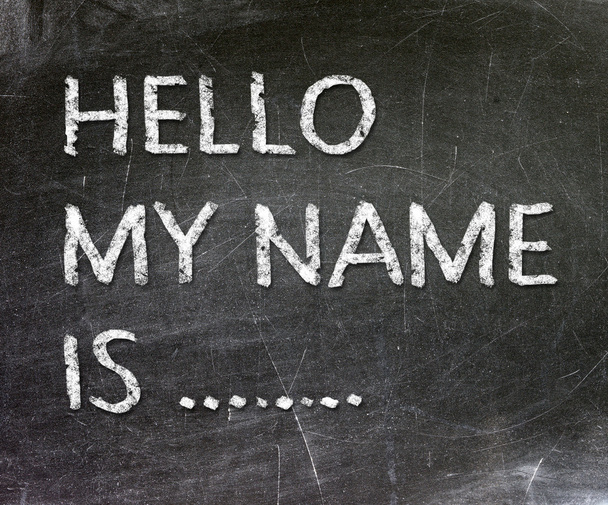 Hallo is mijn naam... handgeschreven met wit krijt op een schoolbord. - Foto, afbeelding