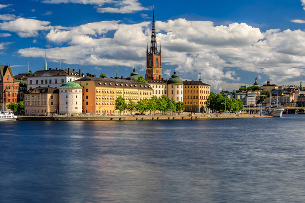 Stockholm óvárosa, Gamla Stan, és a Riddarholm panorámás kilátás - Fotó, kép