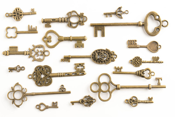 collection of old keys isolated - Φωτογραφία, εικόνα