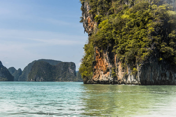 Phang Nga and the beauty of its islets thailand - Foto, afbeelding