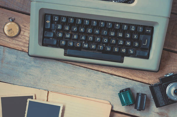 Typewriter, camera and pocket watch - 写真・画像