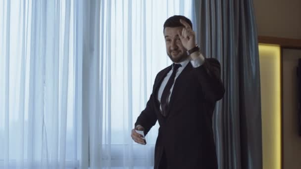 Bearded businessman running through speech and practicing - Footage, Video