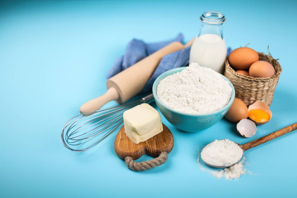 Basic baking ingredients - Фото, зображення