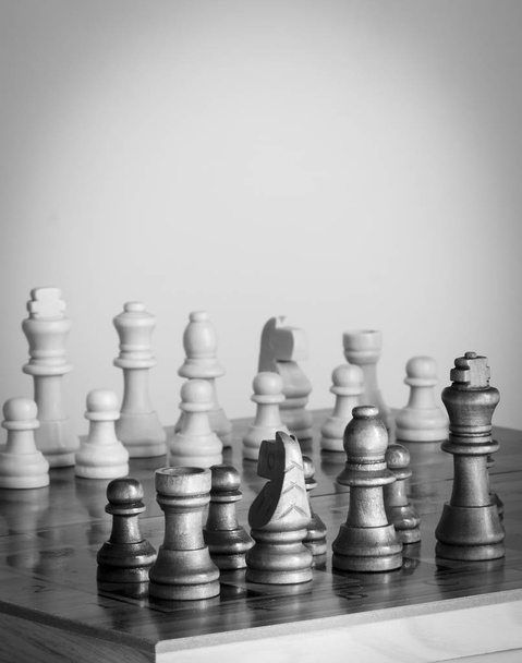 Szachy sfotografowane na szachownicy - Zdjęcie, obraz