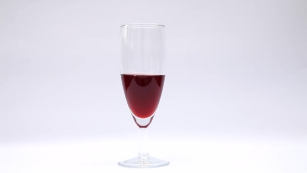 Secouer la main du vin dans un verre
 - Séquence, vidéo