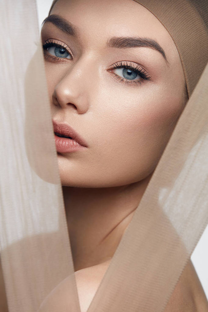 Skin Care Beauty. Woman With Beautiful Face - Valokuva, kuva