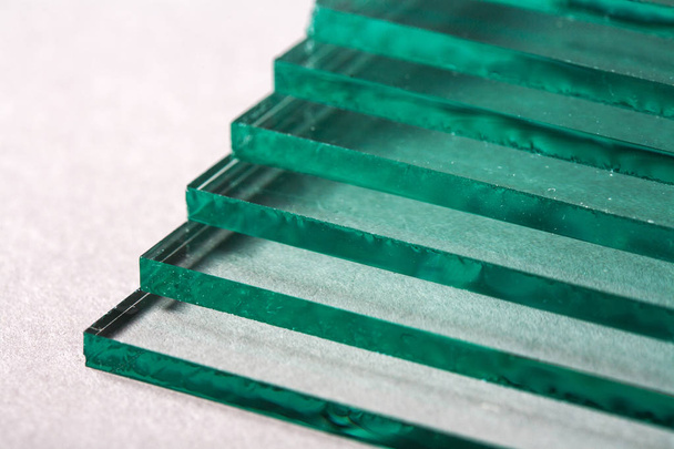 Sheets of Factory manufacturing tempered clear float glass panels cut to size - Zdjęcie, obraz
