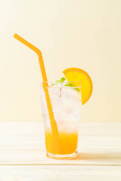 orange juice with soda - Foto, Imagem