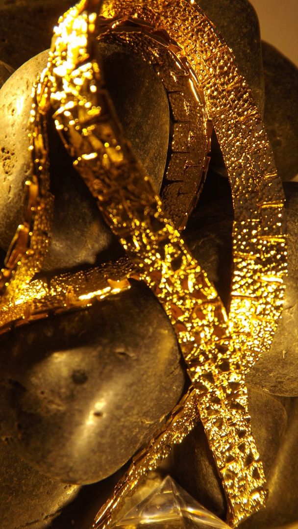Gouden collier - Foto, afbeelding