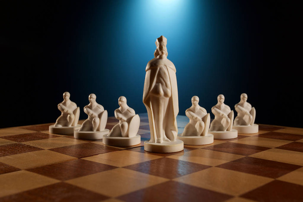 шахи, сфотографовані на шахівниці
 - Фото, зображення