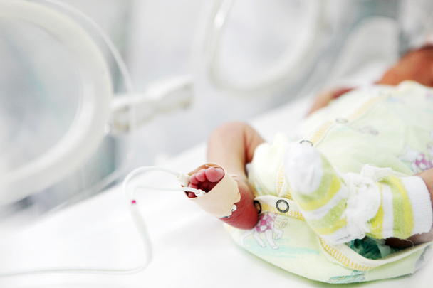 newborn baby in hospital - Zdjęcie, obraz