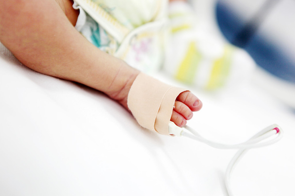 newborn baby in hospital. - Фото, изображение