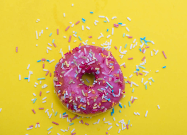 donut doce com açúcar polvilha decoração - Foto, Imagem