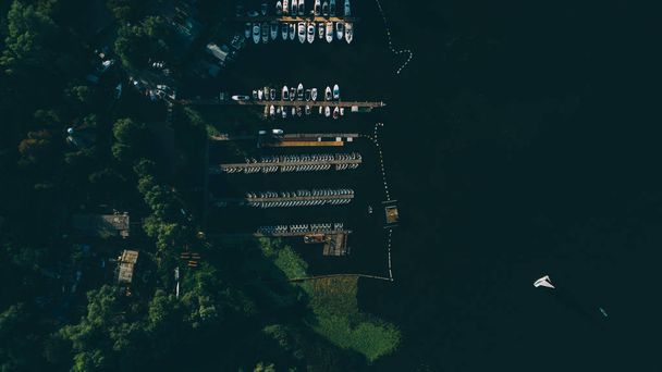 Aerial view of the pier. Boats. Water transport. Summer. Kiev. Ukraine. - Foto, Bild