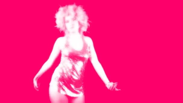 sexy Kobieta tańczy z różowym szalone fryzury - Materiał filmowy, wideo