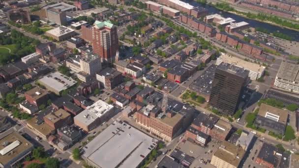Aerial video of downtown Manchester on a sunny day. - Filmmaterial, Video