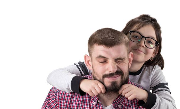 Yakışıklı baba ve sevimli kızı kucaklayan, looki portresi - Fotoğraf, Görsel