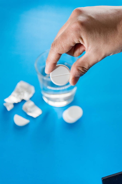 Several types of pills, such as antibiotics, anti-inflammatories - Foto, Bild