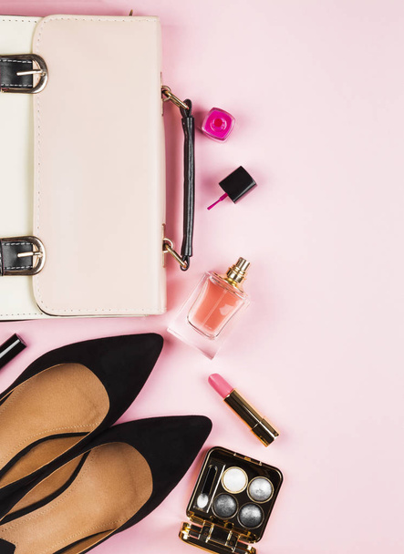 Women's accessories - shoes, bag, cosmetics, perfume, phone on p - Zdjęcie, obraz