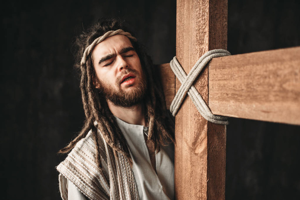 çapraz ile büyük şehit, siyah arka plan, İsa, Hıristiyan din sembolü'nın çarmıha germe - Fotoğraf, Görsel