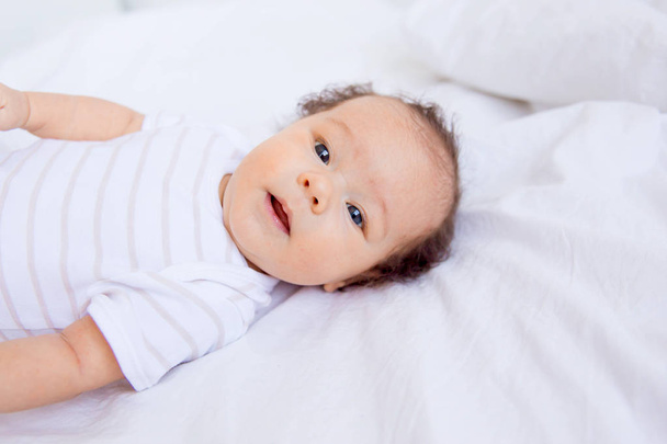 Newborn infant baby - Valokuva, kuva