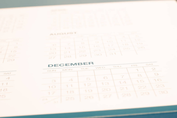 Page de calendrier de bureau pour examen de fin d'année
. - Photo, image