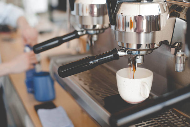 Coffee machine makes coffee - Фото, зображення
