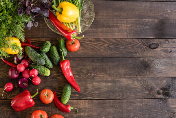 Свіжі здорові органічні овочі. Фундамент їжі
 - Фото, зображення