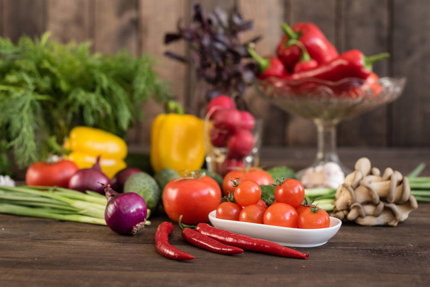 Świeże warzywa organiczne zdrowe. Jedzenie - Zdjęcie, obraz