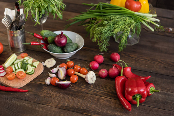Légumes bio frais et sains. Contexte alimentaire
 - Photo, image