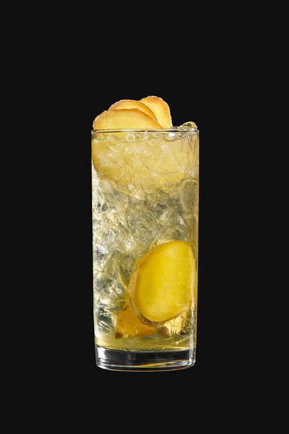 Summer cocktail on isolated black background - Foto, Imagen