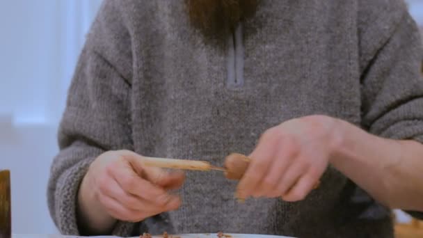 セラミックタバコパイプを作るプロの陶芸家 - 映像、動画