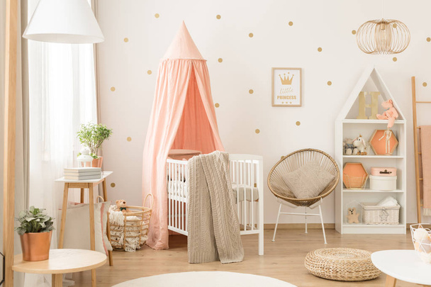 White and pink scandinavian nursery - Foto, immagini