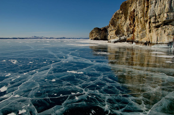 Russia. The unique beauty of transparent ice of lake Baikal. - Fotografie, Obrázek