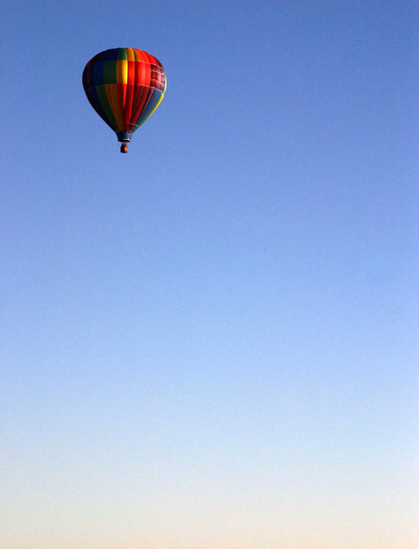 BALLOON  Nice day through the blue sky    - Fotó, kép