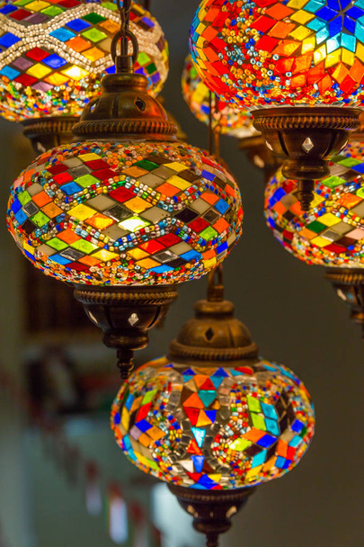 Mooie Arabische lampen op souk van Nizwa, Oman - Foto, afbeelding