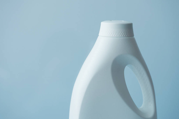 White plastic bottle container for liquid detergent - Foto, Imagem