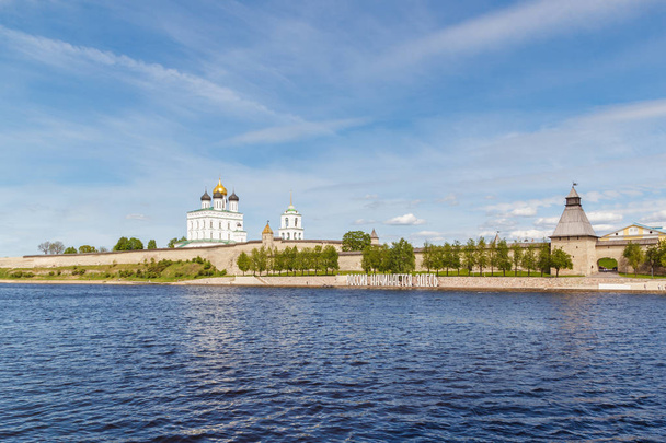 The Great river and Pskov Kremlin - Photo, Image