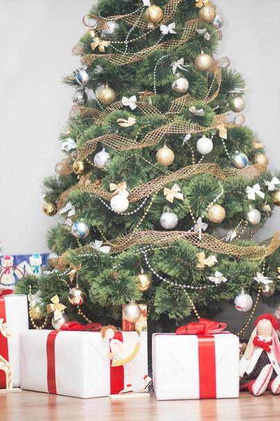 Christmas tree with gift boxes - Fotoğraf, Görsel
