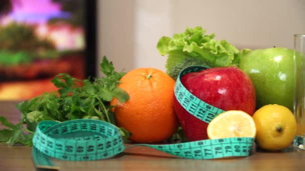 Egészséges gyümölcsök és az étrend koncepció - Felvétel, videó