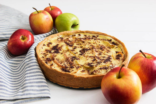 Apple tart shortbread dough table. - Zdjęcie, obraz