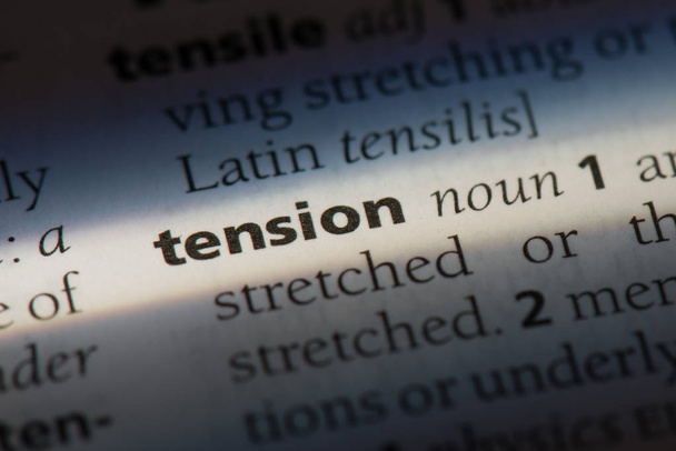 Palavra de tensão num dicionário. Conceito de tensão
 - Foto, Imagem